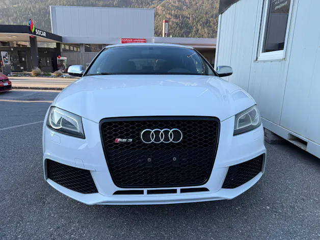 Audi RS3 Sportback 2.5 TFSI quattro S-tronic *FRISCH MFK* LEDER* 19"ALU*INOX ENDSCHALLDÄMPFER*