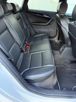 Audi RS3 Sportback 2.5 TFSI quattro S-tronic *FRISCH MFK* LEDER* 19"ALU*INOX ENDSCHALLDÄMPFER*