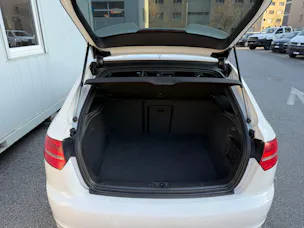 Audi RS3 Sportback 2.5 TFSI quattro S-tronic *FRISCH MFK* LEDER* 19"ALU*INOX ENDSCHALLDÄMPFER*