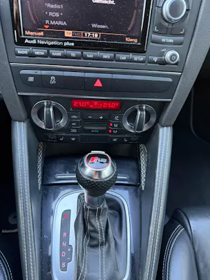 Audi RS3 Sportback 2.5 TFSI quattro S-tronic *FRISCH MFK* LEDER* 19"ALU*INOX ENDSCHALLDÄMPFER*