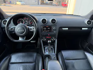 Audi RS3 Sportback 2.5 TFSI quattro S-tronic *FRISCH MFK* LEDER* 19"ALU*INOX ENDSCHALLDÄMPFER*