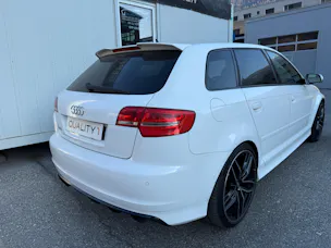 Audi RS3 Sportback 2.5 TFSI quattro S-tronic *FRISCH MFK* LEDER* 19"ALU*INOX ENDSCHALLDÄMPFER*