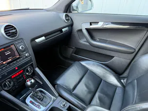 Audi RS3 Sportback 2.5 TFSI quattro S-tronic *FRISCH MFK* LEDER* 19"ALU*INOX ENDSCHALLDÄMPFER*