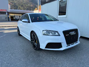 Audi RS3 Sportback 2.5 TFSI quattro S-tronic *FRISCH MFK* LEDER* 19"ALU*INOX ENDSCHALLDÄMPFER*