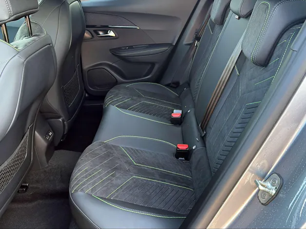 Peugeot 2008 1.2 145 MHEV GT