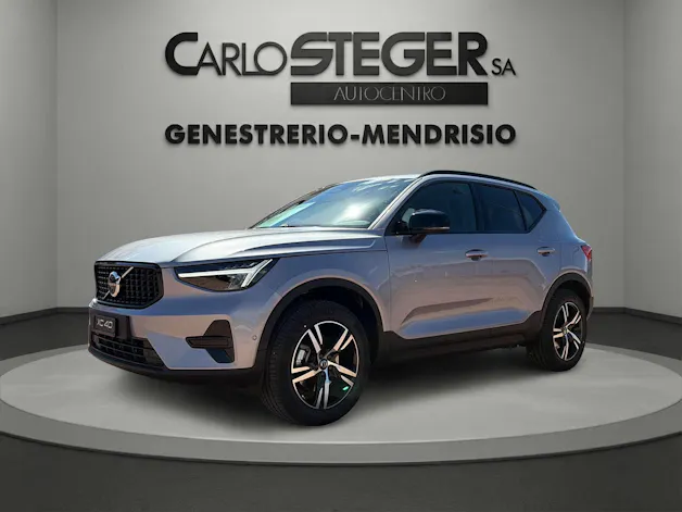 Volvo XC40 B3 Benzin Mild Hybrid Plus Dark DCT