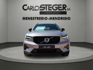 Volvo XC40 B3 Benzin Mild Hybrid Plus Dark DCT