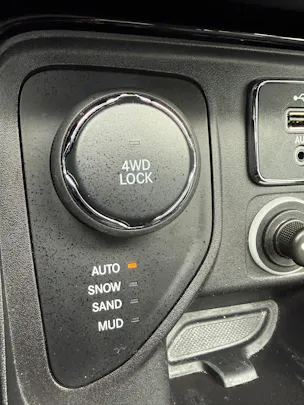 Jeep Compass 1.4 Turbo Limited AWD 9ATX *1.HAND*TOPAUSSTATTUNG*FRISCH AB MFK*