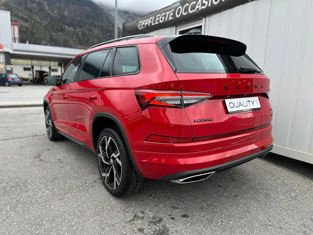 Škoda SKODA Kodiaq RS 4x4 PANORAMA * AHK * CH * 20" ALU* 8 FACH*STANDHEIZUNG*