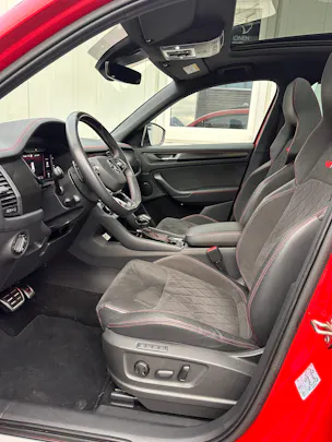 Škoda SKODA Kodiaq RS 4x4 PANORAMA * AHK * CH * 20" ALU* 8 FACH*STANDHEIZUNG*