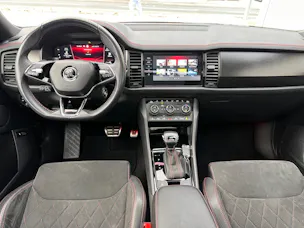 Škoda SKODA Kodiaq RS 4x4 PANORAMA * AHK * CH * 20" ALU* 8 FACH*STANDHEIZUNG*