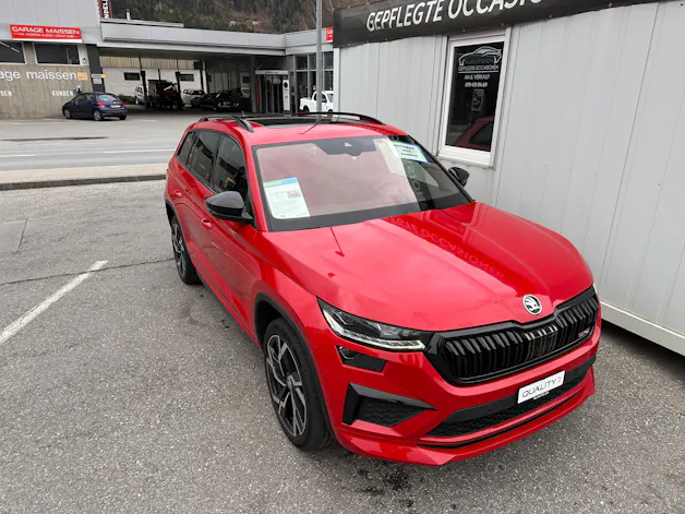 Škoda SKODA Kodiaq RS 4x4 PANORAMA * AHK * CH * 20" ALU* 8 FACH*STANDHEIZUNG*