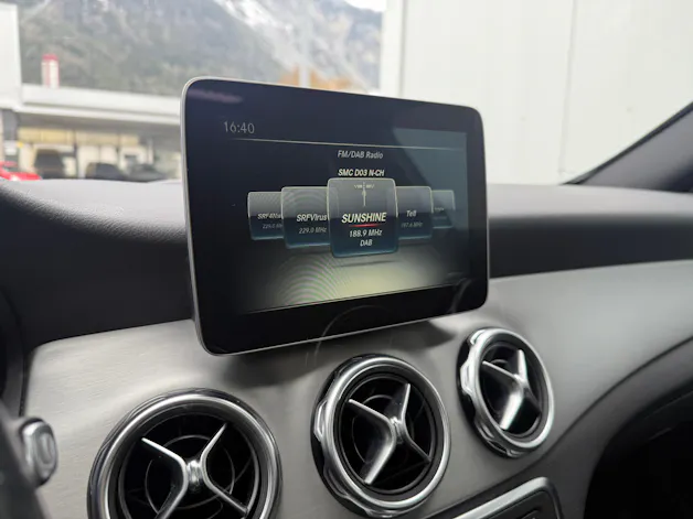 Mercedes-Benz GLA 250 AMG Line 4Matic 7G-DCT *TOPZUSTAND* SEHR GEPFLEGT*