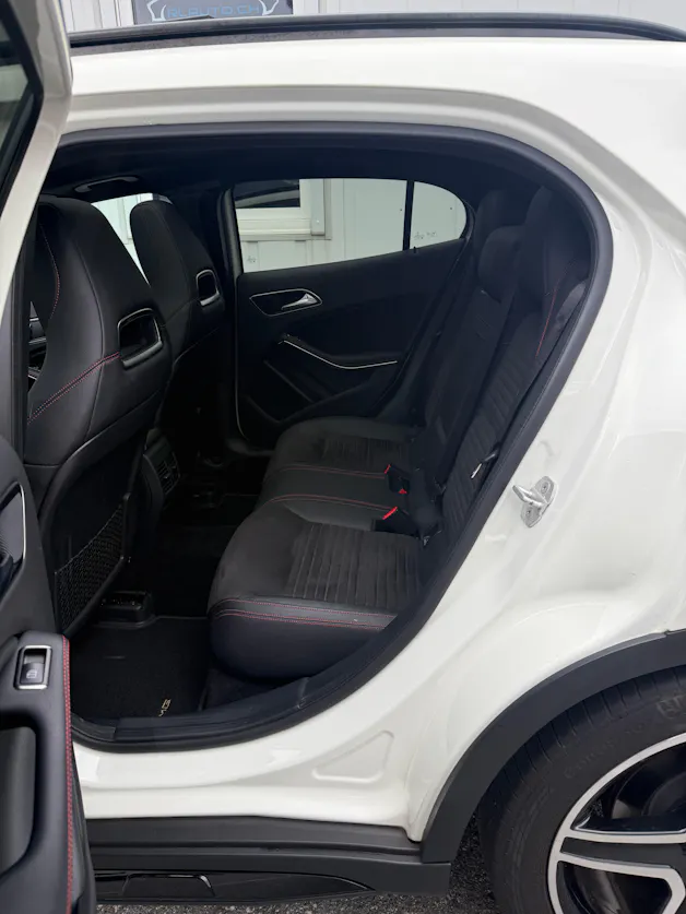 Mercedes-Benz GLA 250 AMG Line 4Matic 7G-DCT *TOPZUSTAND* SEHR GEPFLEGT*