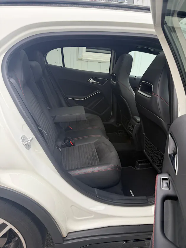 Mercedes-Benz GLA 250 AMG Line 4Matic 7G-DCT *TOPZUSTAND* SEHR GEPFLEGT*