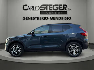 Volvo XC40 B3 Benzin Mild Hybrid Plus Dark DCT