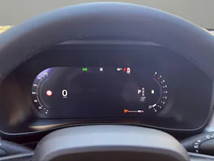 Volvo XC40 B3 Benzin Mild Hybrid Plus Dark DCT
