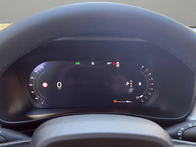 Volvo XC40 B3 Benzin Mild Hybrid Plus Dark DCT