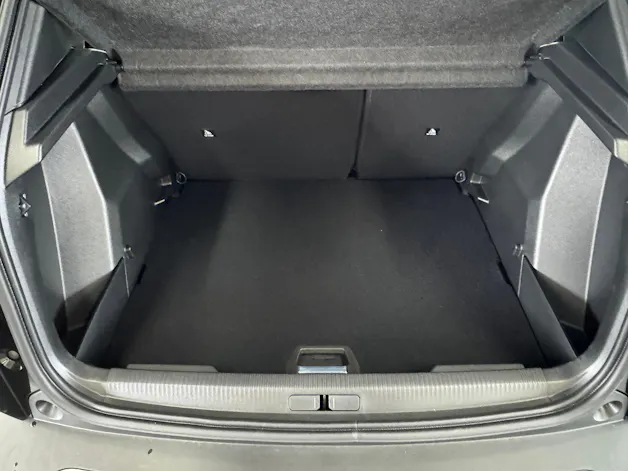 Peugeot 2008 1.2 145 MHEV Allure