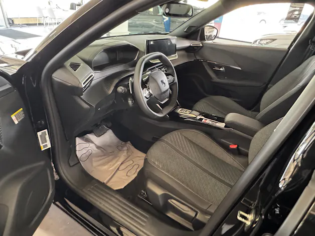 Peugeot 2008 1.2 145 MHEV Allure