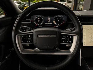 Land Rover Range Rover LWB D350 3.0D I6 MHEV Autobiography