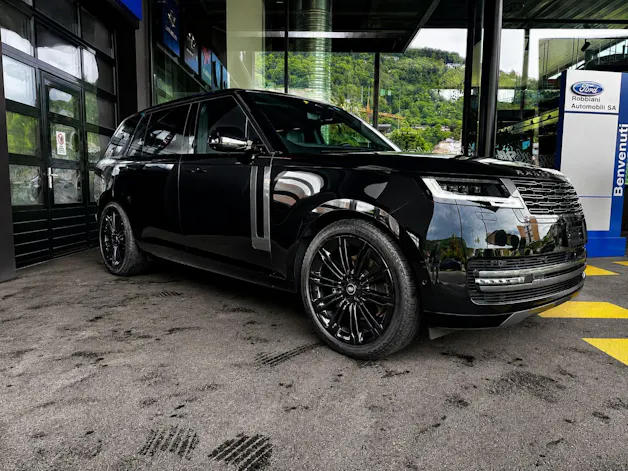 Land Rover Range Rover LWB D350 3.0D I6 MHEV Autobiography