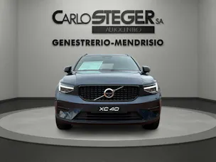 Volvo XC40 B3 Benzin Mild Hybrid Plus Dark DCT
