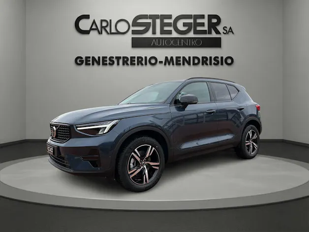 Volvo XC40 B3 Benzin Mild Hybrid Plus Dark DCT