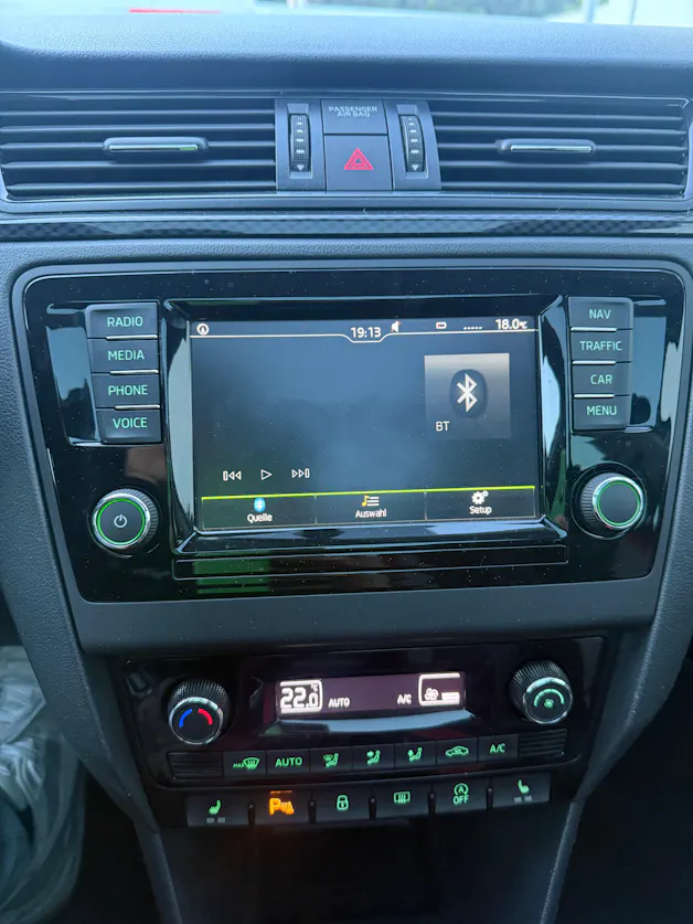 Škoda Rapid Spaceback 1.2 TSI Monte Carlo *PANORAMADACH*DAB*NAVI*BLUETOOTH*MFK FRISCH*