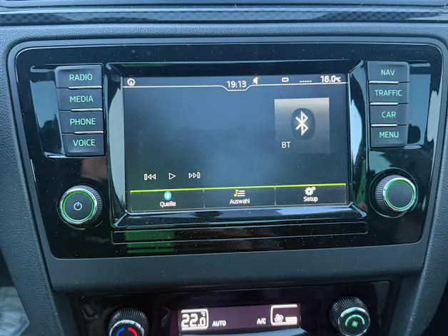 Škoda Rapid Spaceback 1.2 TSI Monte Carlo *PANORAMADACH*DAB*NAVI*BLUETOOTH*MFK FRISCH*