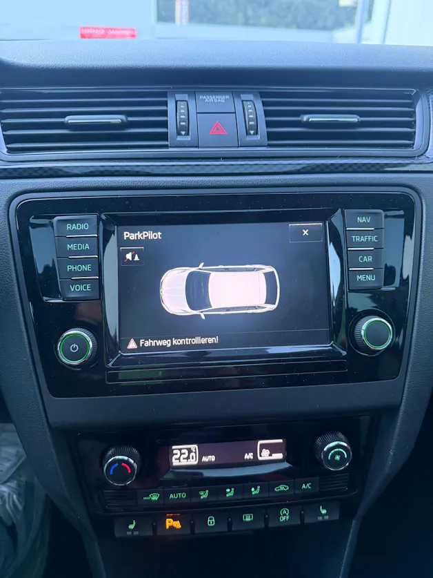 Škoda Rapid Spaceback 1.2 TSI Monte Carlo *PANORAMADACH*DAB*NAVI*BLUETOOTH*MFK FRISCH*