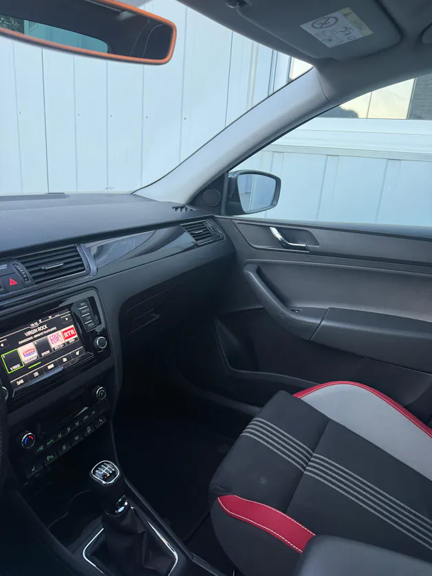 Škoda Rapid Spaceback 1.2 TSI Monte Carlo *PANORAMADACH*DAB*NAVI*BLUETOOTH*MFK FRISCH*