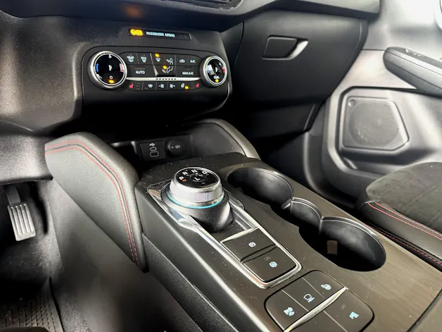 Ford 2.5 PHEV ST LINE X2WD