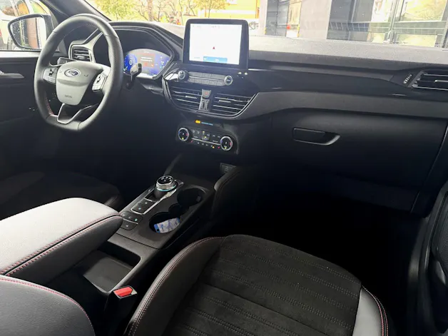 Ford 2.5 PHEV ST LINE X2WD