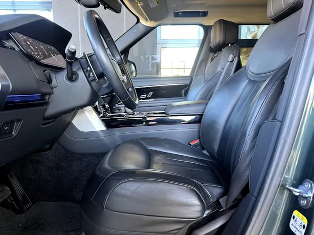 Land Rover Range Rover D250 3.0D I6 MHEV HSE Automatic