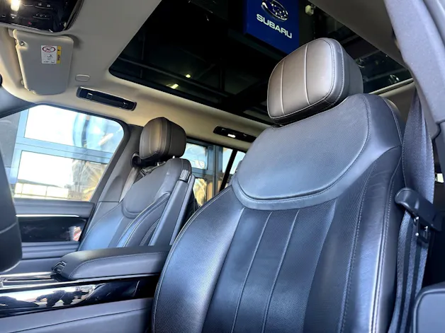 Land Rover Range Rover D250 3.0D I6 MHEV HSE Automatic