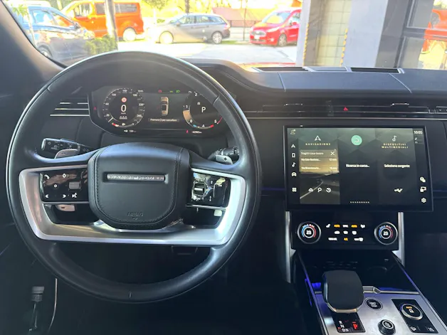 Land Rover Range Rover D250 3.0D I6 MHEV HSE Automatic