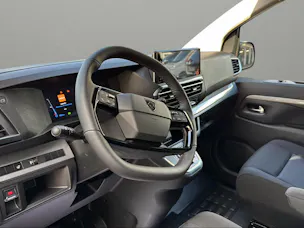 Peugeot Traveller 2.2 BlueHDi Family Edition Standard EAT8