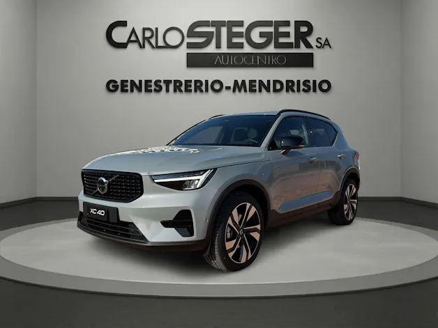 Volvo XC40 B3 Benzin Mild Hybrid Plus Dark DCT