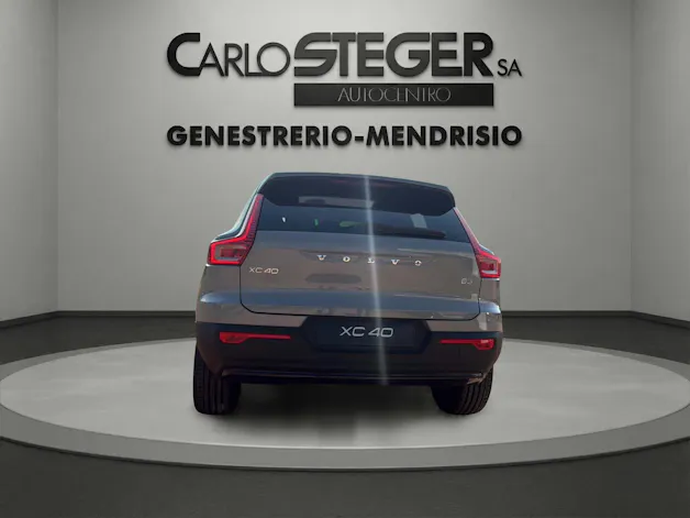 Volvo XC40 B3 Benzin Mild Hybrid Plus Dark DCT