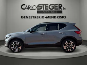 Volvo XC40 B3 Benzin Mild Hybrid Plus Dark DCT