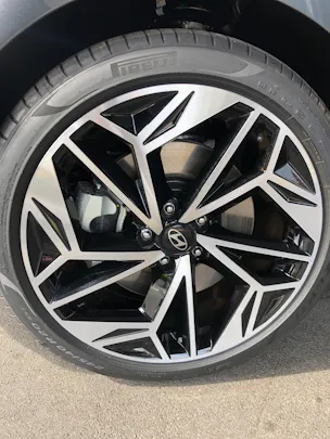 Hyundai Ioniq 6 77kWh Launch Edition 4WD