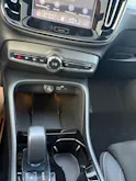 Volvo XC40 B3 Benzin Mild Hybrid Plus Dark DCT