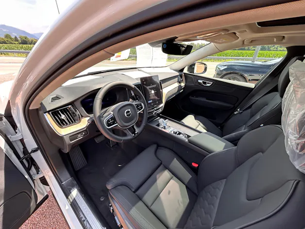 Volvo XC60 T6 eAWD PluginHybrid Plus Dark Geartronic