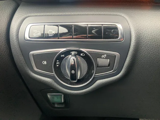 Mercedes-Benz V 250 d Avantgarde lang 4Matic 7G-Tronic * 8 PLÄTZE*PANORMA*AHK*LEDER*4X4