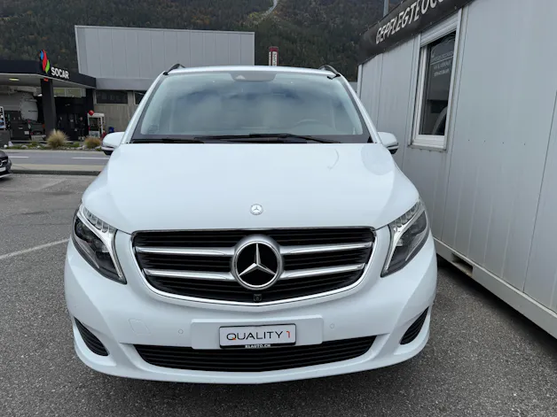 Mercedes-Benz V 250 d Avantgarde lang 4Matic 7G-Tronic * 8 PLÄTZE*PANORMA*AHK*LEDER*4X4