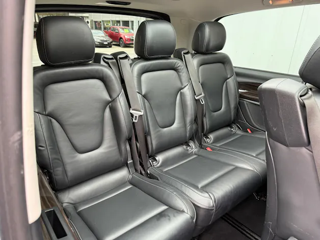 Mercedes-Benz V 250 d Avantgarde lang 4Matic 7G-Tronic * 8 PLÄTZE*PANORMA*AHK*LEDER*4X4