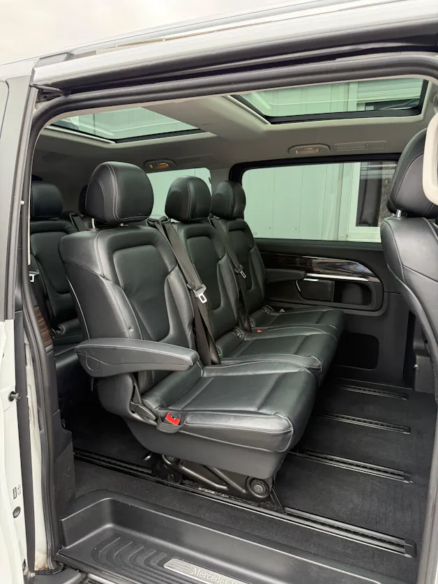 Mercedes-Benz V 250 d Avantgarde lang 4Matic 7G-Tronic * 8 PLÄTZE*PANORMA*AHK*LEDER*4X4