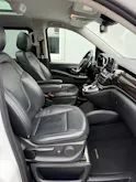Mercedes-Benz V 250 d Avantgarde lang 4Matic 7G-Tronic * 8 PLÄTZE*PANORMA*AHK*LEDER*4X4