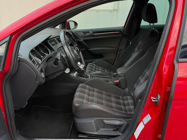 VW Golf 2.0 TSI GTI DSG *FRISCH AB MFK* ALU* XENON*DOTZ 19" ALU*